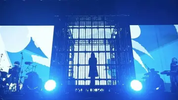Zasłona do filmu "Ado: THE FIRST WORLD TOUR「Wish」" #791090