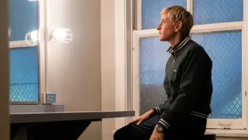 Zasłona do filmu "Ellen DeGeneres: For Your Approval" #982400