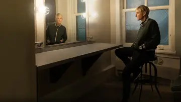 Zasłona do filmu "Ellen DeGeneres: For Your Approval" #982401