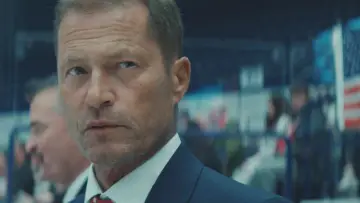 Zasłona do filmu "Neporazitelní" #1886340