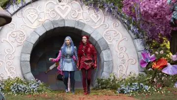 Zasłona do filmu "Descendants: Wicked Wonderland" #781190