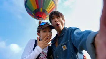 Zasłona do filmu "จีบซ้ำซ้ำ เฮนรี่จำไม่ได้" #1568528