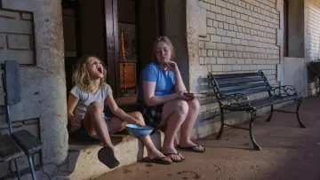 Zasłona do filmu "Dziś wieczorem nie schodźmy na psy" #564543