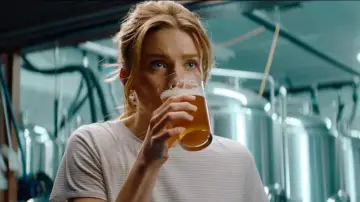 Zasłona do filmu "Love on Tap" #1635572