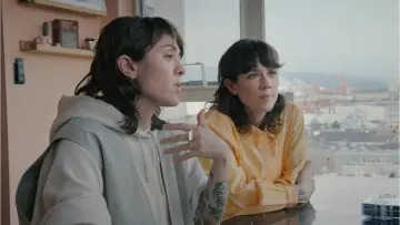Zasłona do filmu "Fanatical: The Catfishing of Tegan and Sara" #855503