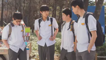 Zasłona do filmu "너와 나의 5분" #662515