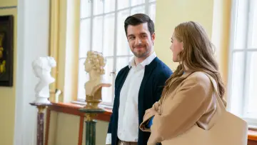 Zasłona do filmu "Love on the Danube: Royal Getaway" #698612