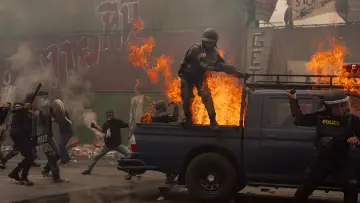 Zasłona do filmu "Bangkok Breaking: Między niebem a piekłem" #666399