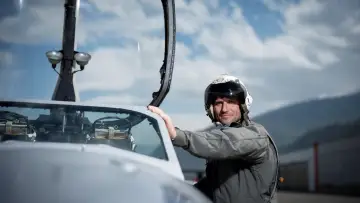 Zasłona do filmu "Guy Martin: Top Gun" #881807
