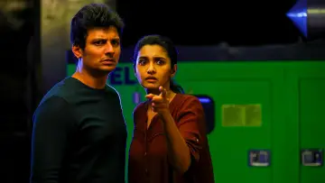 Zasłona do filmu "பிளாக்" #1191243