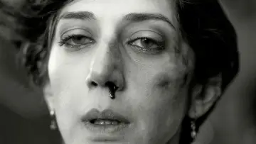 Zasłona do filmu "Deux personnes échangeant de la salive" #779158