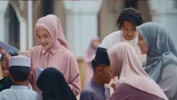 Zasłona do filmu "La Tahzan: Cinta, Dosa, Luka..." #672803