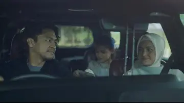 Zasłona do filmu "La Tahzan: Cinta, Dosa, Luka..." #672837