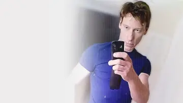 Zasłona do filmu "The Grindr Killer Scandal: A Faking It Special" #982244