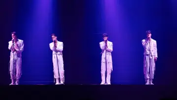 Zasłona do filmu "하이라이트: 라이츠 고 온, 어게인 인 시네마" #1608822
