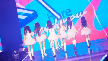 Zasłona do filmu "아이브 더 퍼스트 월드투어 인 시네마" #977637