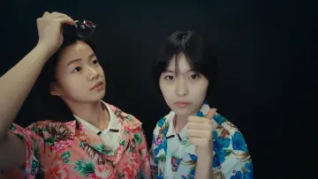 Zasłona do filmu "여름의 카메라" #830079