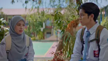 Zasłona do filmu "Cinta Dalam Ikhlas" #982196