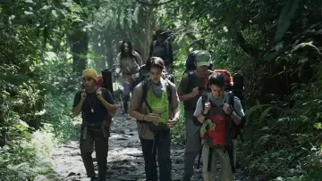 Zasłona do filmu "Petaka Gunung Gede" #736018