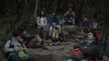 Zasłona do filmu "Petaka Gunung Gede" #736039