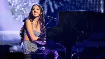 Zasłona do filmu "Olivia Rodrigo: GUTS World Tour" #1184551