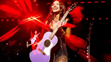Zasłona do filmu "Olivia Rodrigo: GUTS World Tour" #1184553