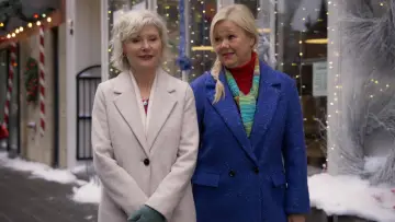 Zasłona do filmu "Holiday Mismatch" #1879919