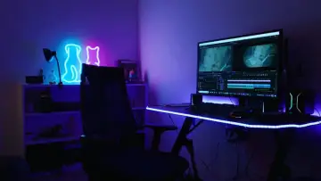 Zasłona do filmu "Freelance" #1637291