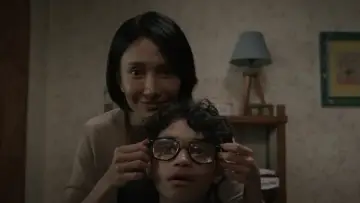 Zasłona do filmu "Dia Bukan Ibu" #533115