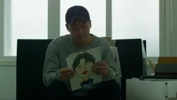 Zasłona do filmu ".에이브이아이" #1601751