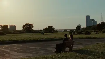 Zasłona do filmu "アット・ザ・ベンチ" #540020