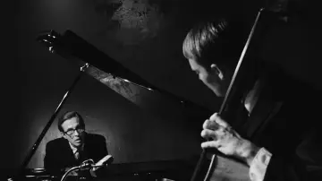 Zasłona do filmu "Everybody Digs Bill Evans" #535963