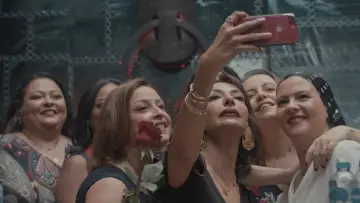 Zasłona do filmu "دخل الربيع يضحك" #923565