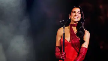 Zasłona do filmu "An Evening with Dua Lipa" #681970