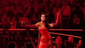 Zasłona do filmu "An Evening with Dua Lipa" #681972