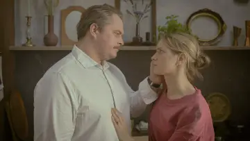 Zasłona do filmu "To się nie dzieje" #921199