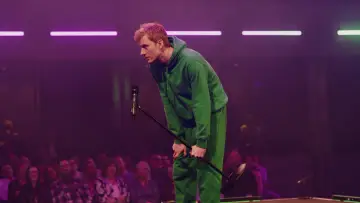 Zasłona do filmu "James Acaster: Hecklerzy mile widziani" #681920