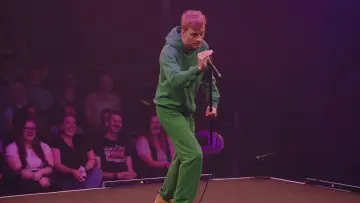 Zasłona do filmu "James Acaster: Hecklerzy mile widziani" #681921