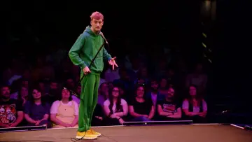 Zasłona do filmu "James Acaster: Hecklerzy mile widziani" #681925
