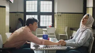 Zasłona do filmu "Tukar Takdir" #1172079