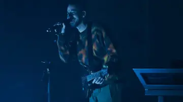 Zasłona do filmu "LINKIN PARK: UNSHATTER" #1807590