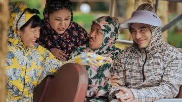 Zasłona do filmu "Bộ Tứ Báo Thủ" #864107