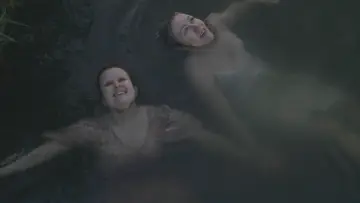 Zasłona do filmu "Villit lakat" #1297624