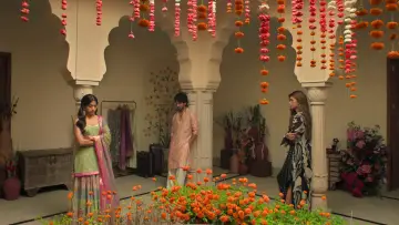 Zasłona do filmu "कॉकटेल २" #1525294