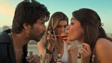 Zasłona do filmu "कॉकटेल २" #1525300