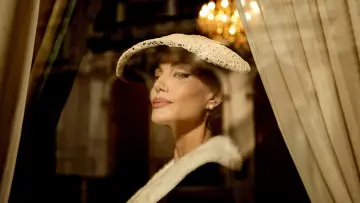 Zasłona do filmu "Couture" #925474