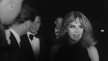 Zasłona do filmu "Ich will alles. Hildegard Knef" #935399