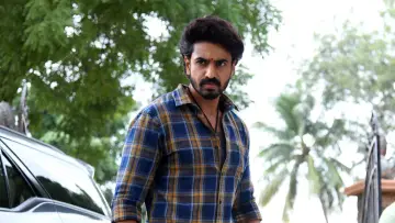 Zasłona do filmu "దేవకీ నందన వాసుదేవ" #1165185