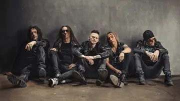 Zasłona do filmu "Skid Row - Live in London 2024" #735198
