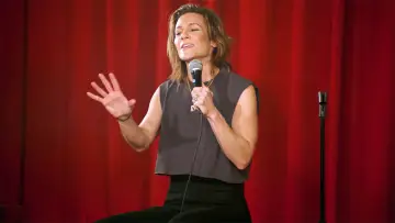 Zasłona do filmu "Cameron Esposito: Four Pills" #1641015